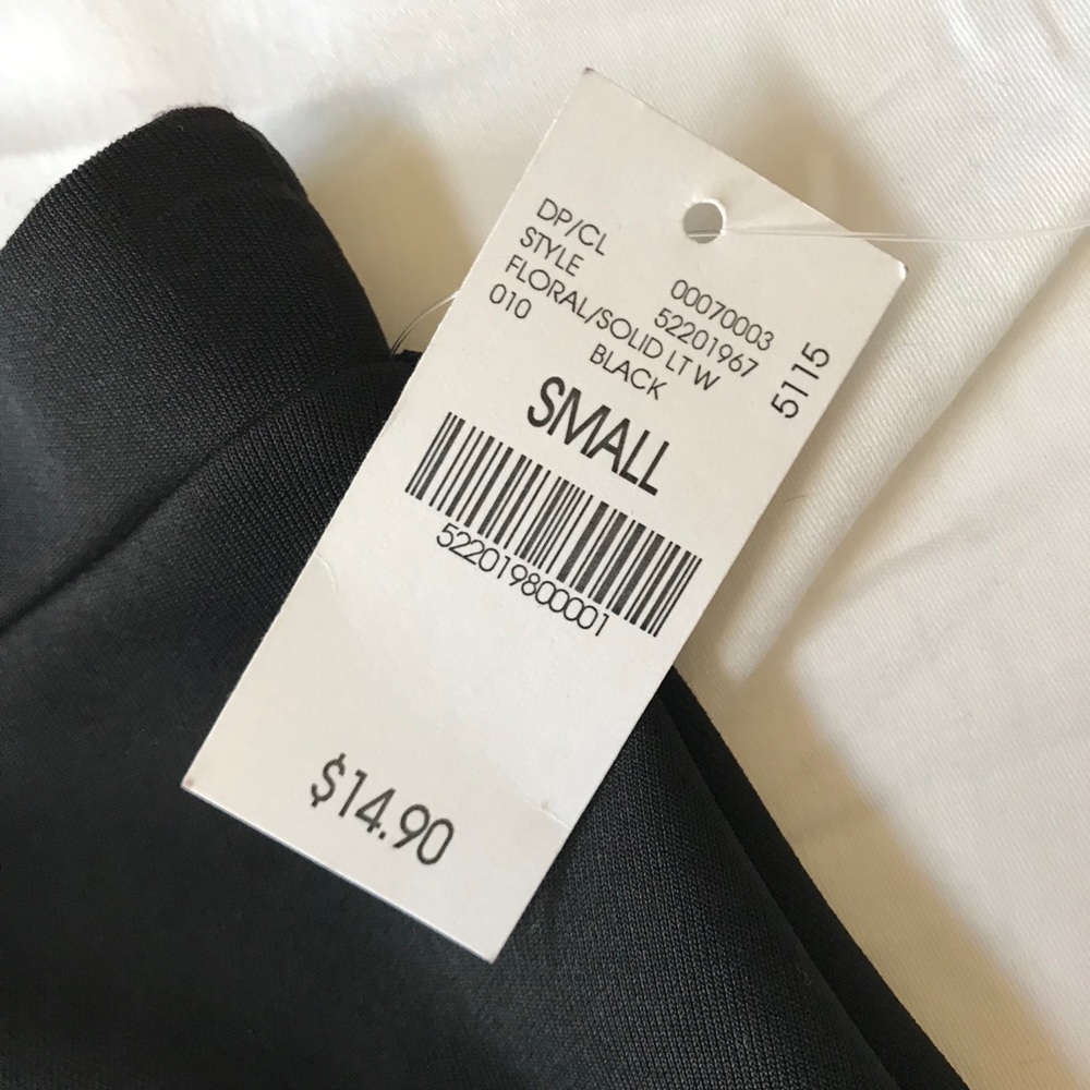 STILL HAS TAG Wet Seal Black Mini Skirt - Picture 4 of 4